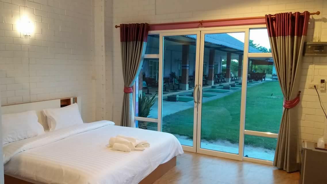 Three Bays Resort Прачуап Кири Кан Екстериор снимка